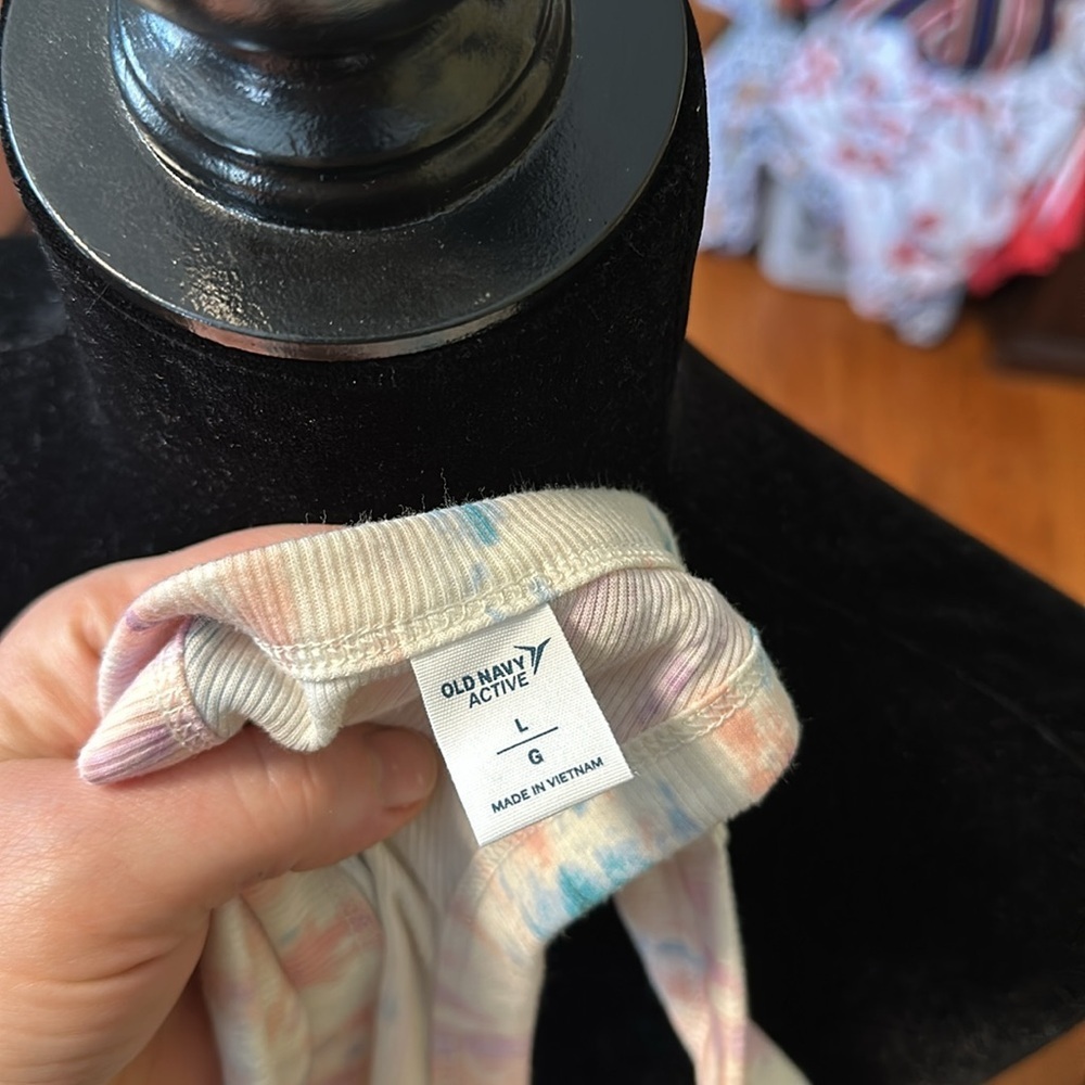 Old Navy Ribbed Racer Back Tank Top - Picture 5 of 6